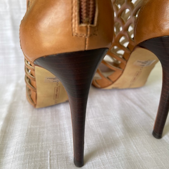 Vince Camuto tan scalloped peep toe stilettos - Picture 9 of 13
